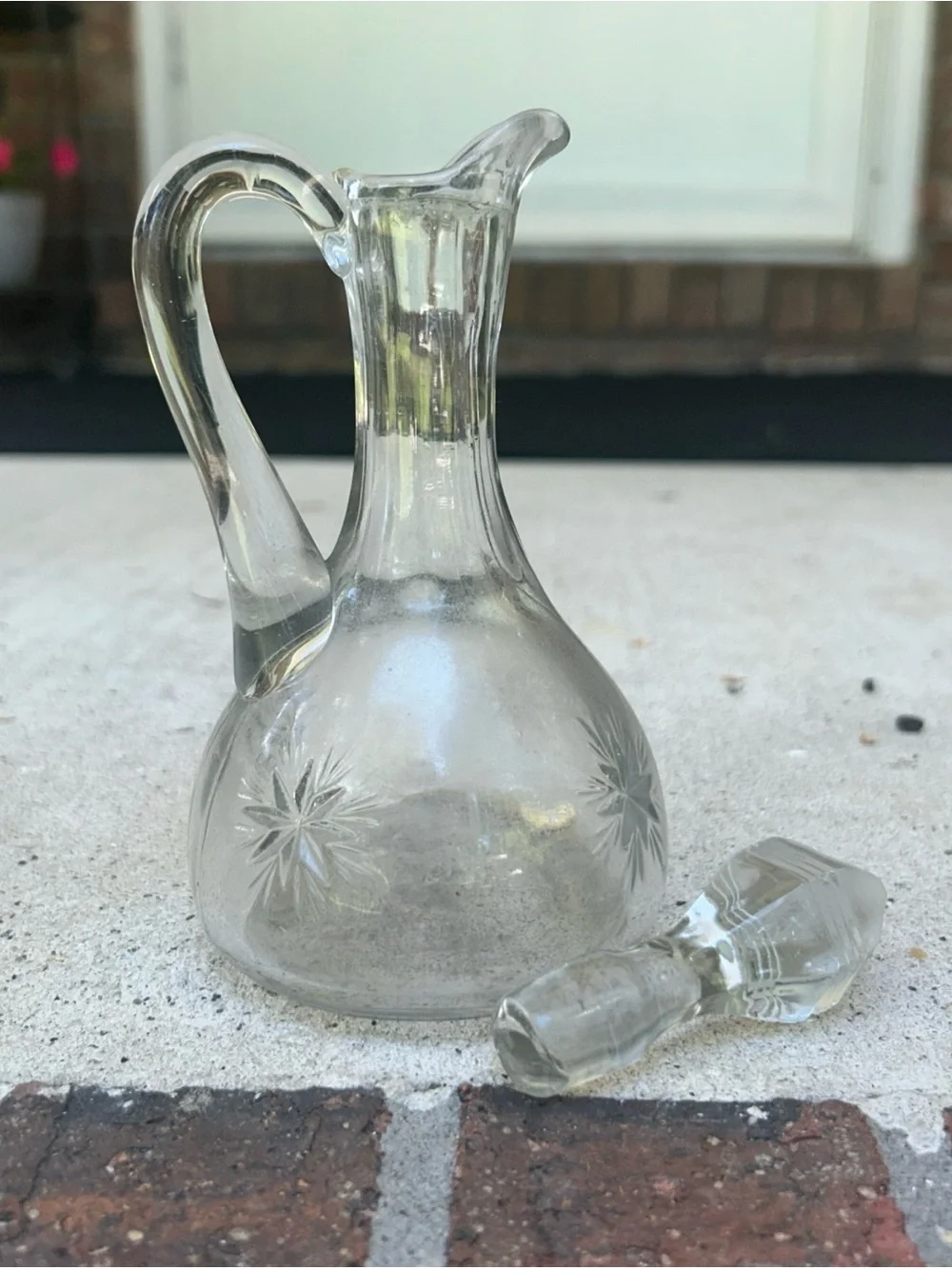 Elegant Vinatge Glass Cruet Bottle with Stopper
